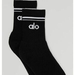 ALO Yoga Black and White Athletic Socks

Price is for all 3 pairs